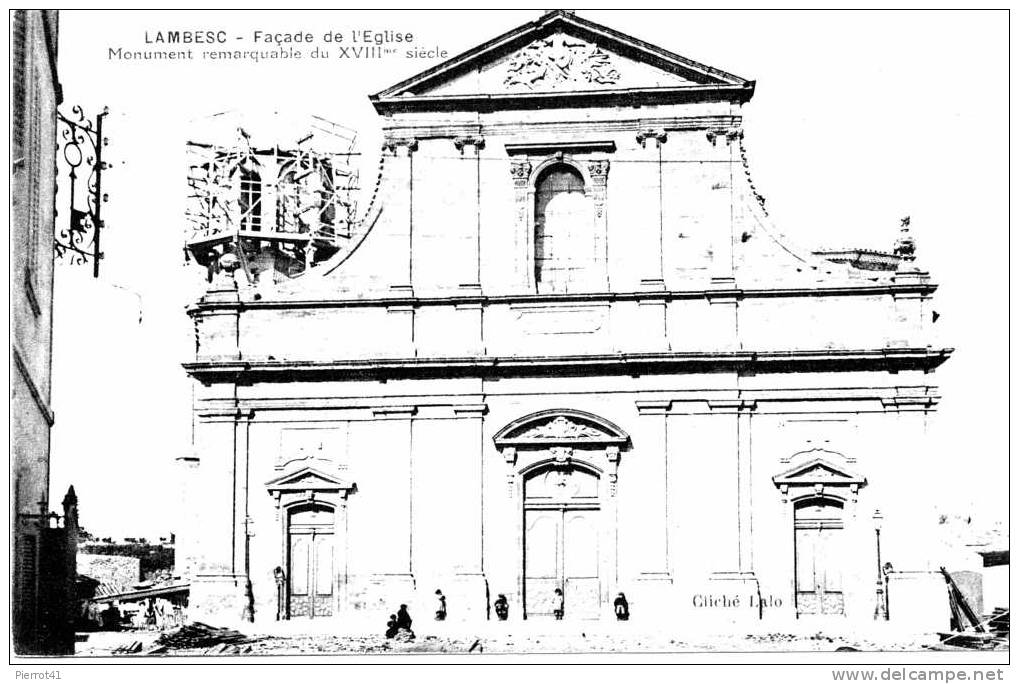 Façade De L'Église - Lambesc