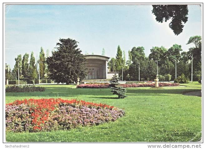 57. Cpsm. HAGONDANGE. Le Parc Municipal. 12 - Hagondange