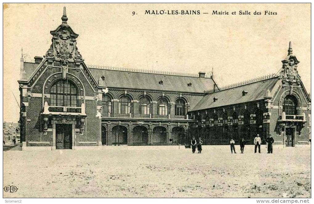 Malo-les-Bains   59   Mairie Et Salle Des Fetes  Place   Animee - Malo Les Bains