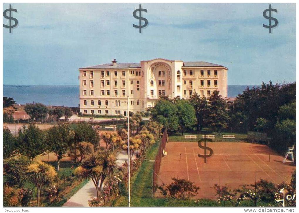 CROZON MORGAT Finistère 29 : L'hotel De La Mer Et Le Jardin 1981  ( Tennis Court ) - Crozon