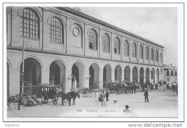 30 // NIMES - La Gare, Vue Extérieure N° 100, ANIMEE  ** - Nîmes