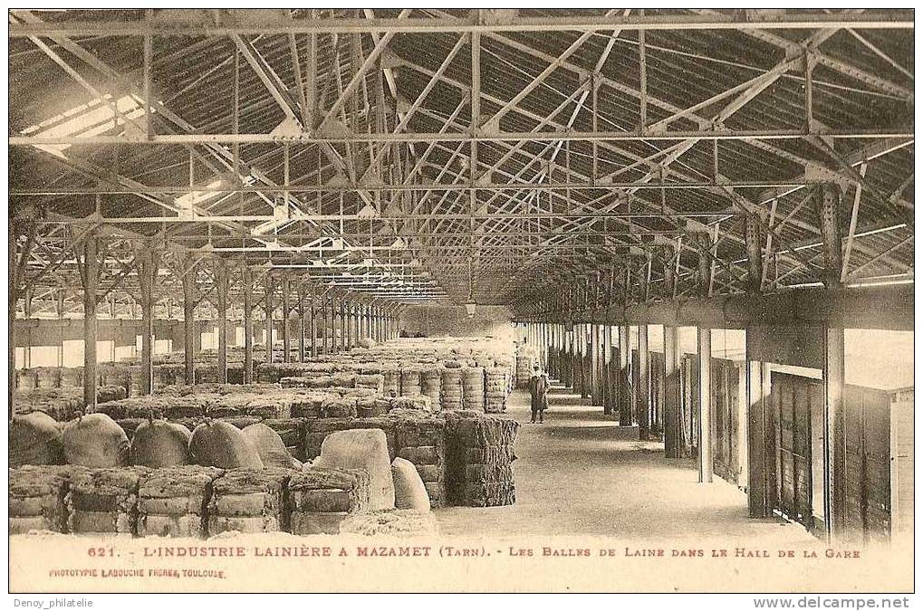 81/ INDUSTRIE LAINIERE A MAZAMET / LES BALLES DE LAINE DANS LE HALL DE LA GARE - Mazamet