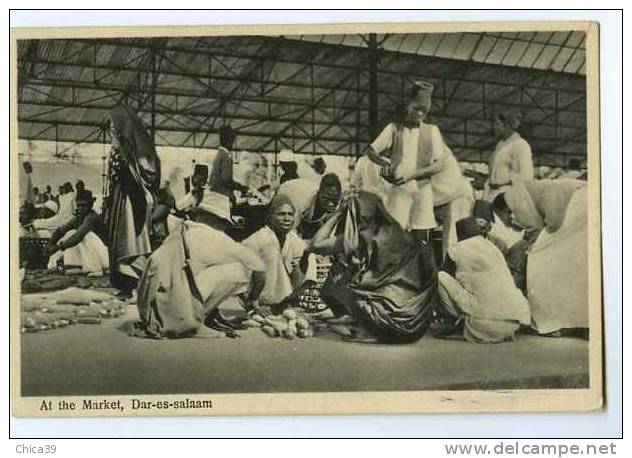 010269  -  At The Market , Dar-es-salaam - Tanzanía