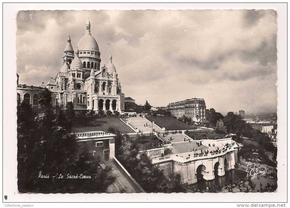 Cp , 75 , PARIS , Le SACRE COEUR , Voyagée 1965 - Sacré Coeur