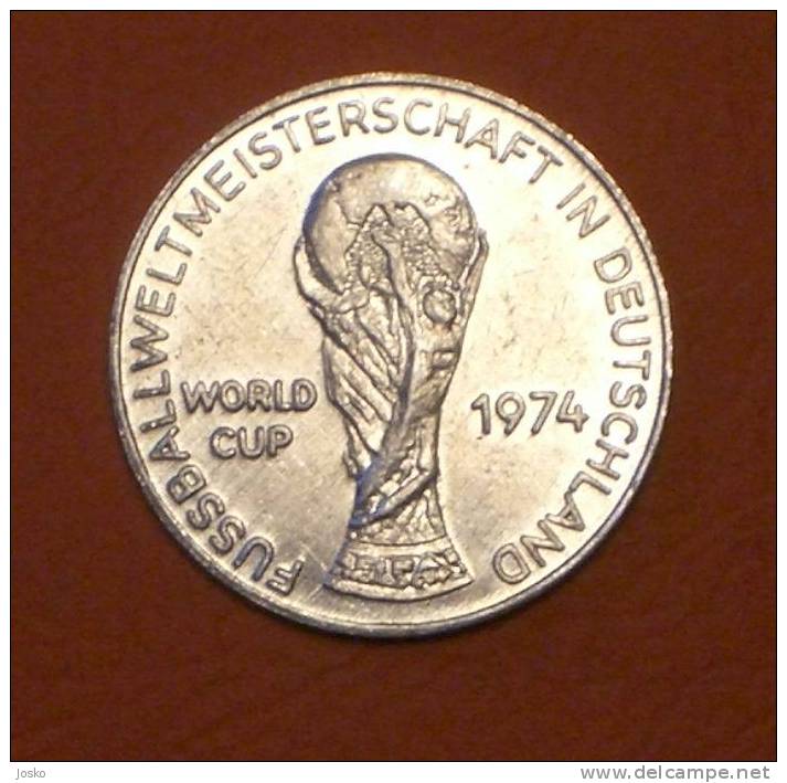 FUSSBALL WELTMEISTERSCHAFT DEUTSCHLAND 1974 Token - SCOTLAND ( Or Medal ? ) Football World Cup Foot Coupe Du Monde Jeton - Autres & Non Classés