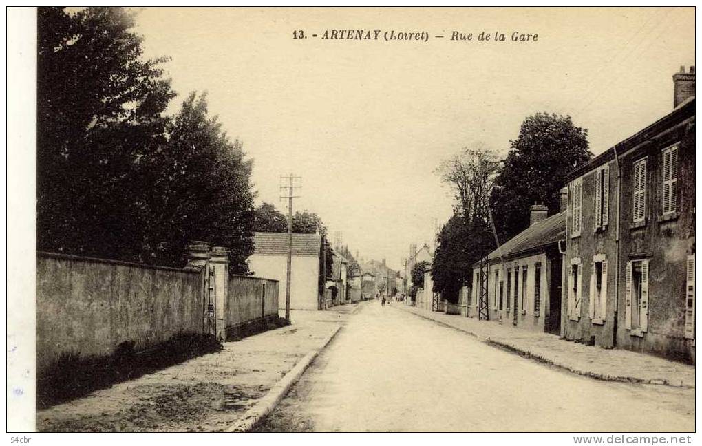 CPA (45)      ARTENAY   Rue De La Gare - Artenay