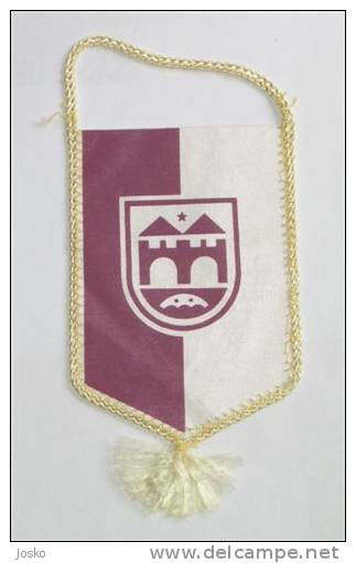 SARAJEVO Football Club ( Bosnia ) * Club Flag Fanion Pennant Flagge Bandera * Fussball Futbol Soccer Futebol Calcio - Habillement, Souvenirs & Autres