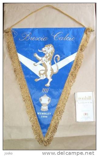 BRESCIA Calcio Club - Wembley 1994.( Italy ) * LARGE Club Flag Pennant Fanion * Football Fussball Futbol Soccer Italia - Bekleidung, Souvenirs Und Sonstige