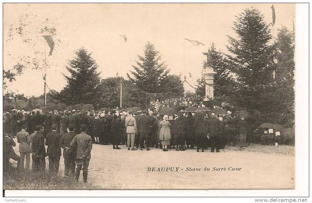 MOUILLERON Le CAPTIF  ( 85 )   -  Beaupuy  - Statue Du Sacré - Coeur - Autres & Non Classés