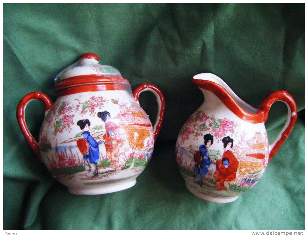 Service  De 6 Pieces-decor Asiatique--sucrier+pot A Lait+ 4 Tasses Et Sous Tasses-uses Par Le Temps- - Art Asiatique