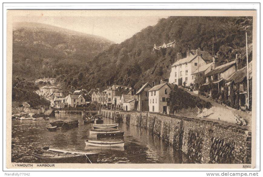 LYNMOUTH ENGLAND U.K. Lynmouth Harbour WATERFRONT HOMES Boats SEAWALL Circa -1940-50 - Lynmouth & Lynton