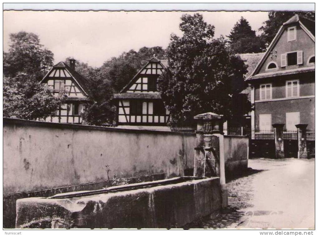 Hangenbieten..belle Vue De La Fontaine..maisons Typiques - Autres & Non Classés