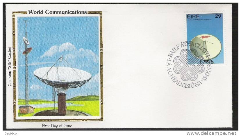 SA231.-.EIRE // IRELAND // IRLANDA - WORLD COMMUNICATIONS- SILK COVER- 1983- MAPS - BEAUTIFUL COVER. - Autres & Non Classés