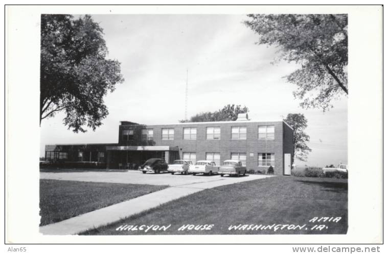Washington Iowa, Halcyon Home On C1950s Vintage Real Photo Postcard, Auto, Nursing Home(?) - Otros & Sin Clasificación