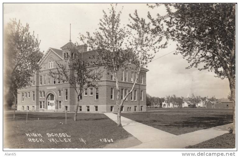 Rock Valley Iowa, High School On C1910s Vintage Real Photo Postcard - Autres & Non Classés