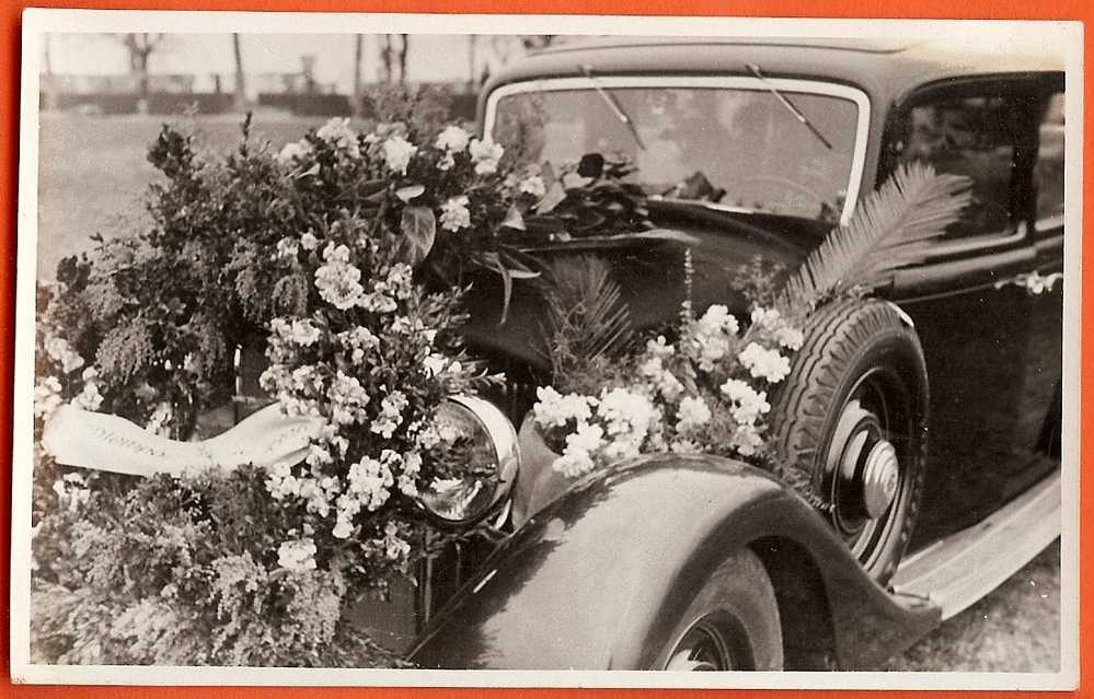 Sc083 Citroen Avec Gerbe De Fleurs.Mention Au Crayon:Payerne.Carte-photo Probablement Pour Un Mariage. - Autres & Non Classés