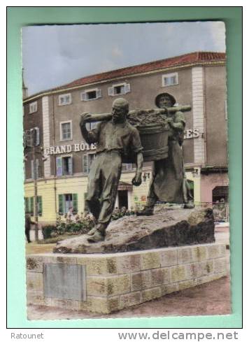 CACHET MANUEL TEMPORAIRE - Championnat De FRANCE DE BOULES Sur CPSM  Macon (Statue  Vendangeurs) Thème Vigne Raisin Vin - Cachets Provisoires