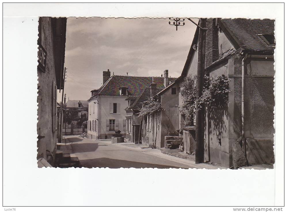 EVRY LE CHATEL -  Rue Noël Des Vergers  - N°  10 140  C 11 - Ervy-le-Chatel