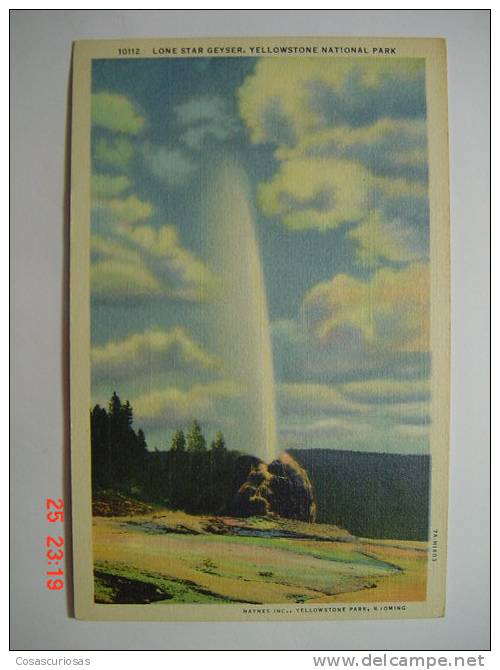 5205 UNITED STATES USA ESTADOS UNIDOS  WYOMING YELLOWSTONE GEYSER     YEARS  1940  OTHERS IN MY STORE - Yellowstone