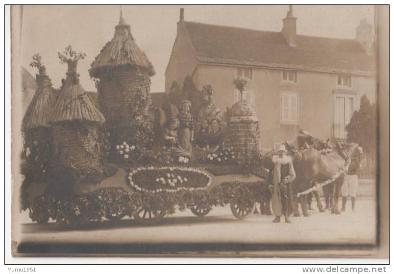 CHAR DE CAVALCADE BOURGOGNE A DECOUVRIR CARTE PHOTO - Carnaval