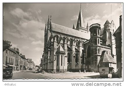 AIGUEPERSE Eglise Notre Dame - Aigueperse