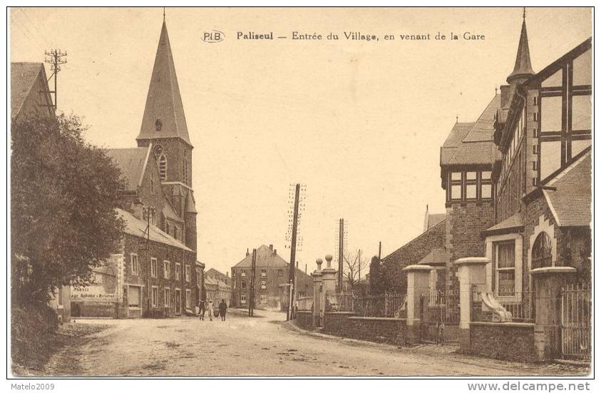 PALISEUL (6850)  Entrée Du Village En Venant De La Gare - Paliseul