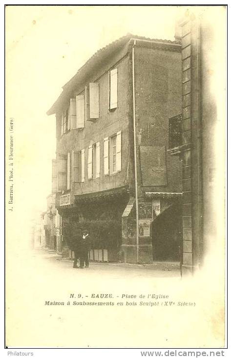 EAUZE  -  Place De L'Eglise, Maison à Soubassements En Bois Sculpté - Autres & Non Classés