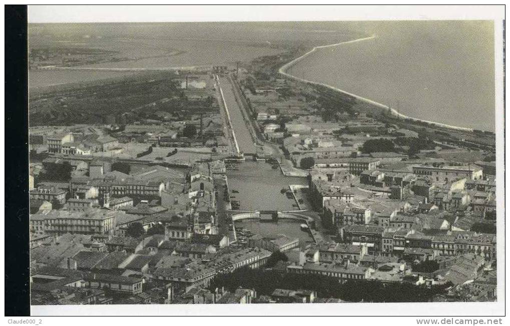 SETE DOUBLE PHOTO .  Vue Panoramique.  Une Carte Postale  1900 Et Meme Photo Récente .Voir Recto - Verso (E511) - Cartes Stéréoscopiques