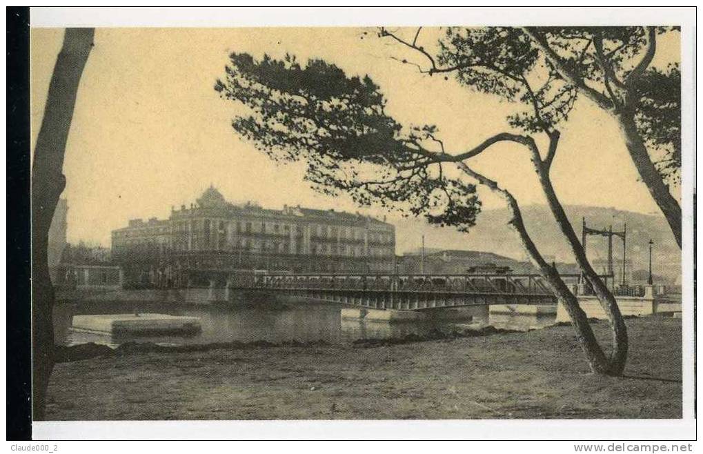 SETE STEREOSCOPIQUE .  Pont De La Gare.  Une Carte Postale  1900 Et Meme Photo Récente .Voir Recto - Verso (E515) - Stereoscope Cards