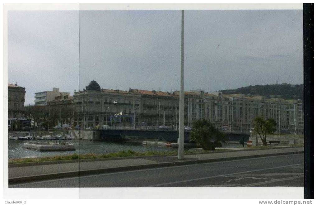 SETE STEREOSCOPIQUE .  Pont De La Gare.  Une Carte Postale  1900 Et Meme Photo Récente .Voir Recto - Verso (E515) - Cartes Stéréoscopiques