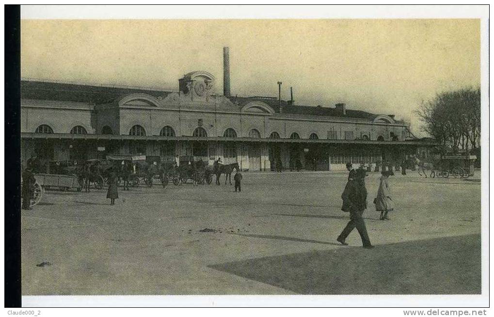 SETE STEREOSCOPIQUE .  La Gare .  Une Carte Postale  1900 Et Meme Photo Récente .Voir Recto - Verso (E518) - Stereoscope Cards