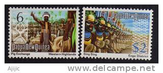 PAPOUASIE. Marche Aux Porcs & Ceremonie. 2 T-p Neufs **  Yv.#  272/3. Cote  17.50 € - Papua New Guinea