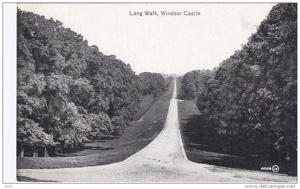 Cpa Royaume Uni    Angletere  Londre Long Walk Windsor Castle - Windsor Castle