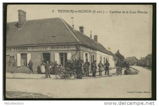 28 TREMBLAY LE VICOMTE / Carrefour De La Croix Blanche / - Autres & Non Classés