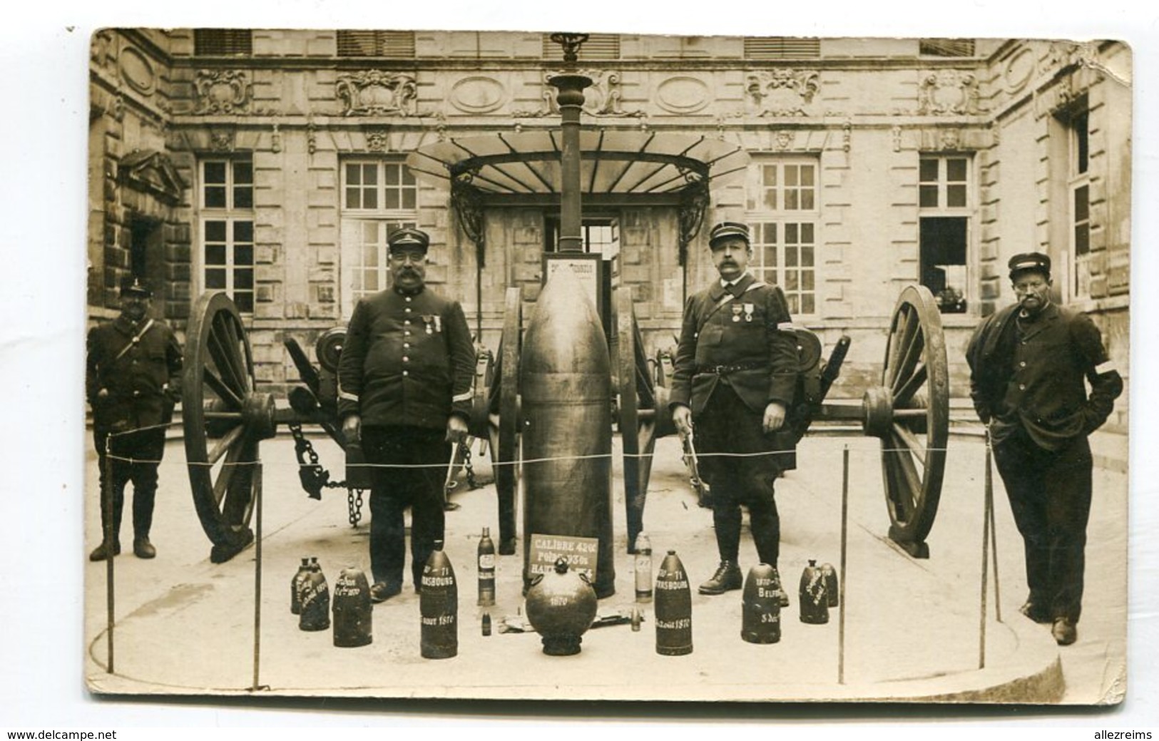 Carte Photo Militaria : Canon Avec Obus Marqués Strasbourg, Verdun Et Belfort  VOIR  DESCRIPTIF  §§§ - Andere Oorlogen