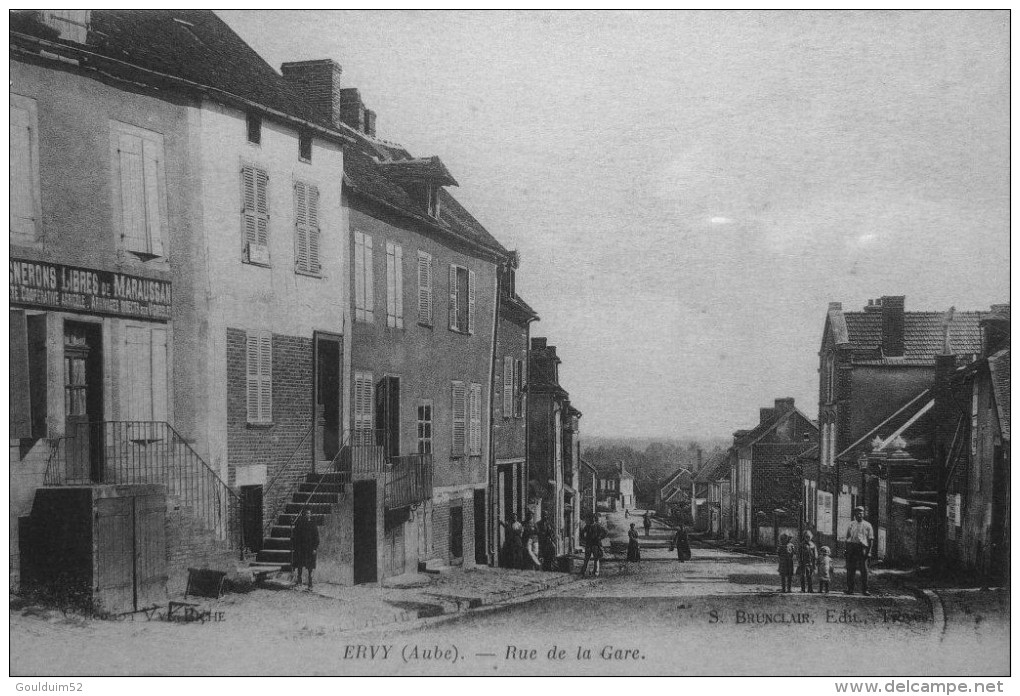 Rue De La Gare - Ervy-le-Chatel