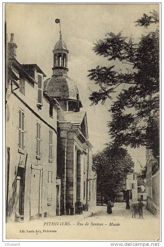 Carte Postale Ancienne Pithiviers - Rue De Senives. Musée - Pithiviers