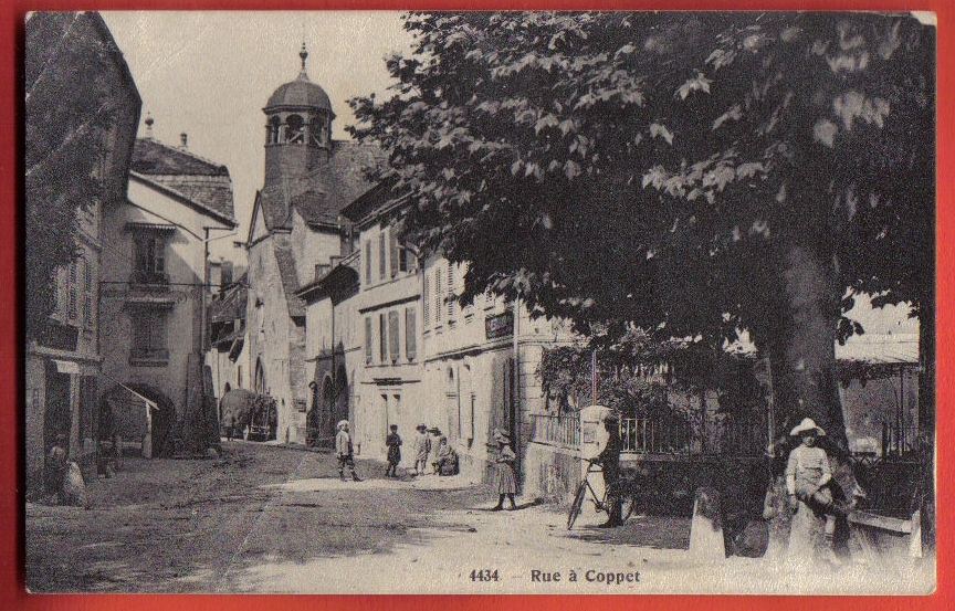 V090 Coppet, Rue Centre Village.Restaurant,enfants,vélo.TRES ANIME.Non Circulé.Plis Angle Sup Gche Scan,Phototypie 4434 - Coppet