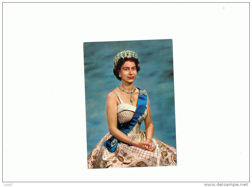 LA REINE ELIZABETH Ll  Photo John Hinde - Familles Royales