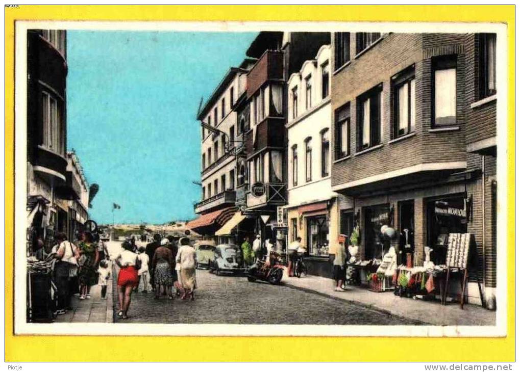 * Bredene Aan Zee - S/mer * (Artcolor Bruxelles) Rue Des Dunes, Duinenstraat, Volkswagen Kever, Shop, Maison Monique - Bredene