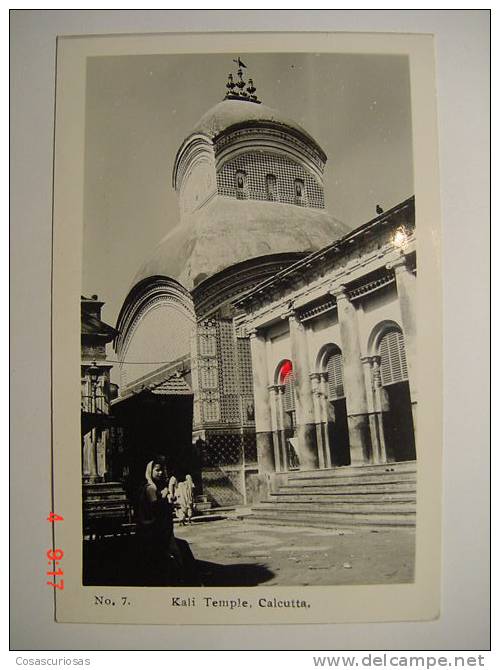 5651 INDIA  CALCUTTA KALI TEMPLE  YEARS  1950 REAL PHOTO  OTHERS IN MY STORE - Pakistán