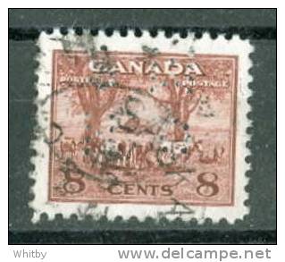 1942 8 Cent  War, Farm Scene Issue  #0256 4 Hole Perf - Perforiert/Gezähnt