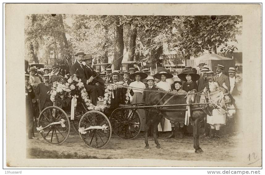 Carte Photo Ancienne Chalon Sur Saône - Bataille De Fleurs. Voiture De Mr. Chevrier (2) - Attelage, Carnaval, Fêtes - Chalon Sur Saone