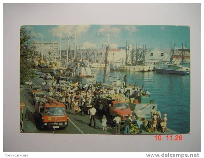 5827 BARBADOS UNLOADING FRUIT IN BUSY BRIDGETOWN    YEARS / AÑOS 1960 OTHERS IN MY STORE - Barbades