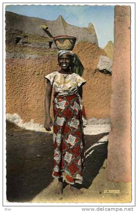 SOUDAN  -  OUARGLA  -   FEMME SOUDANAISE  -  CPSM ANNEE 1940/50 - Sudán