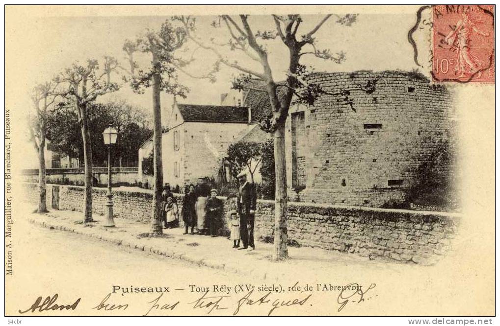 CPA (45)     PUISEAUX     Tour Rely Rue De L Abreuvoir - Puiseaux