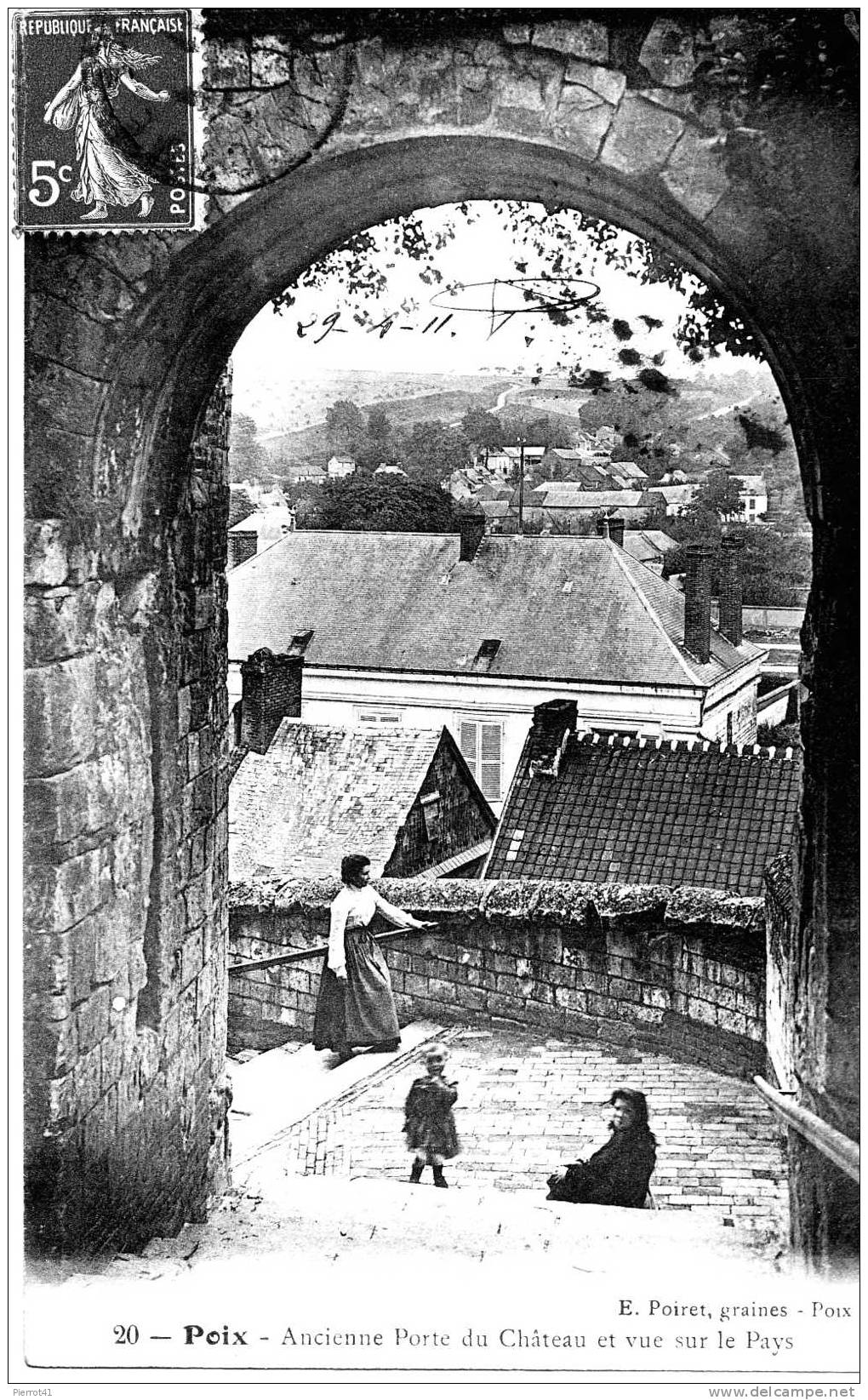 PIX-DE-PICARDIE - Ancienne Porte Du Château Et Vue Sur Le Pays - Poix-de-Picardie