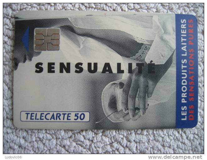 F327A - PRODUITS LAITIERS SENSUALITE - 50 SO4 - 1993