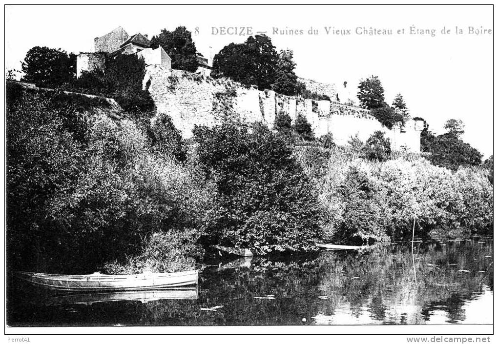 Ruines Du Vieux Château Et Étang De La Boire - Decize