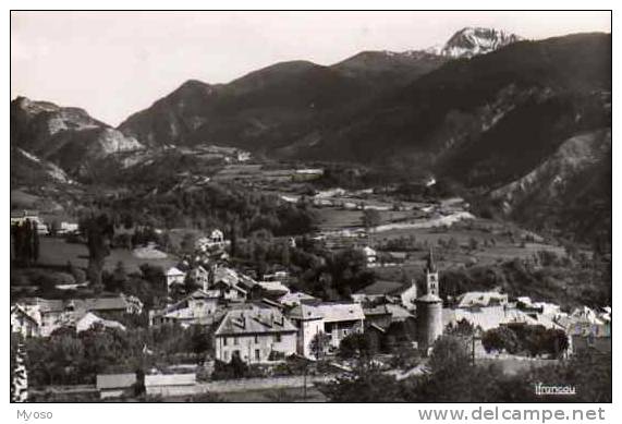 05 GUILLESTRE 987m Et Route Du Col De VarsVue Generale - Guillestre